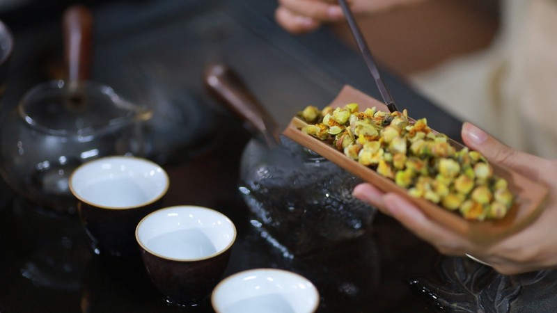 Cách Thưởng Thức Trà Hoa Shan Tuyết Đúng Chuẩn