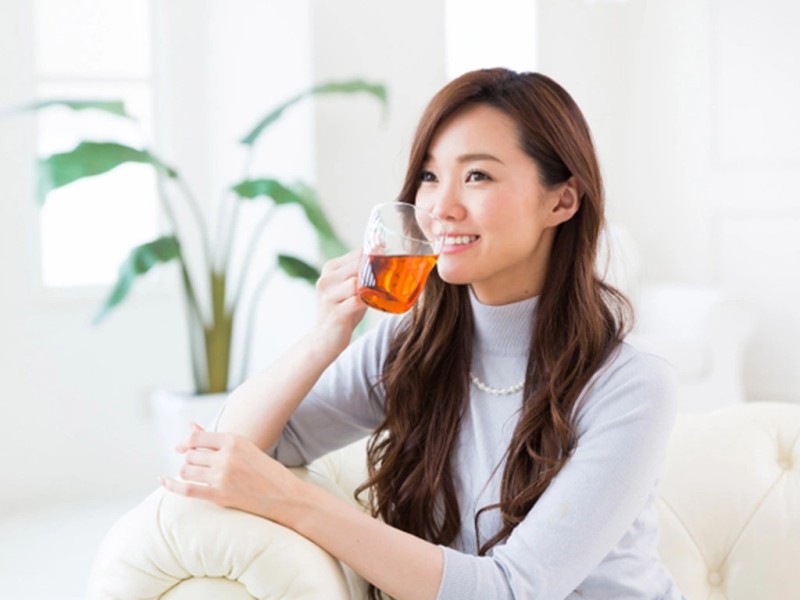 Cách uống trà an toàn và hiệu quả khi đến tháng
