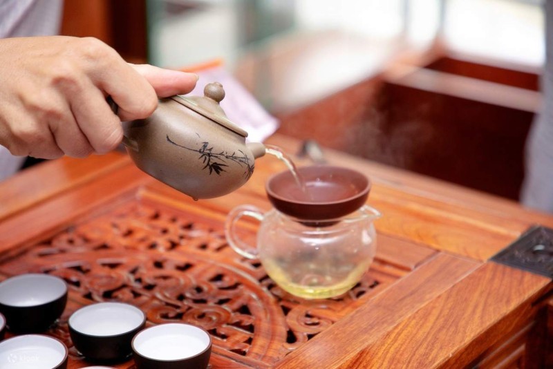 Các loại ấm pha trà bằng sứ phổ biến trên thị trường